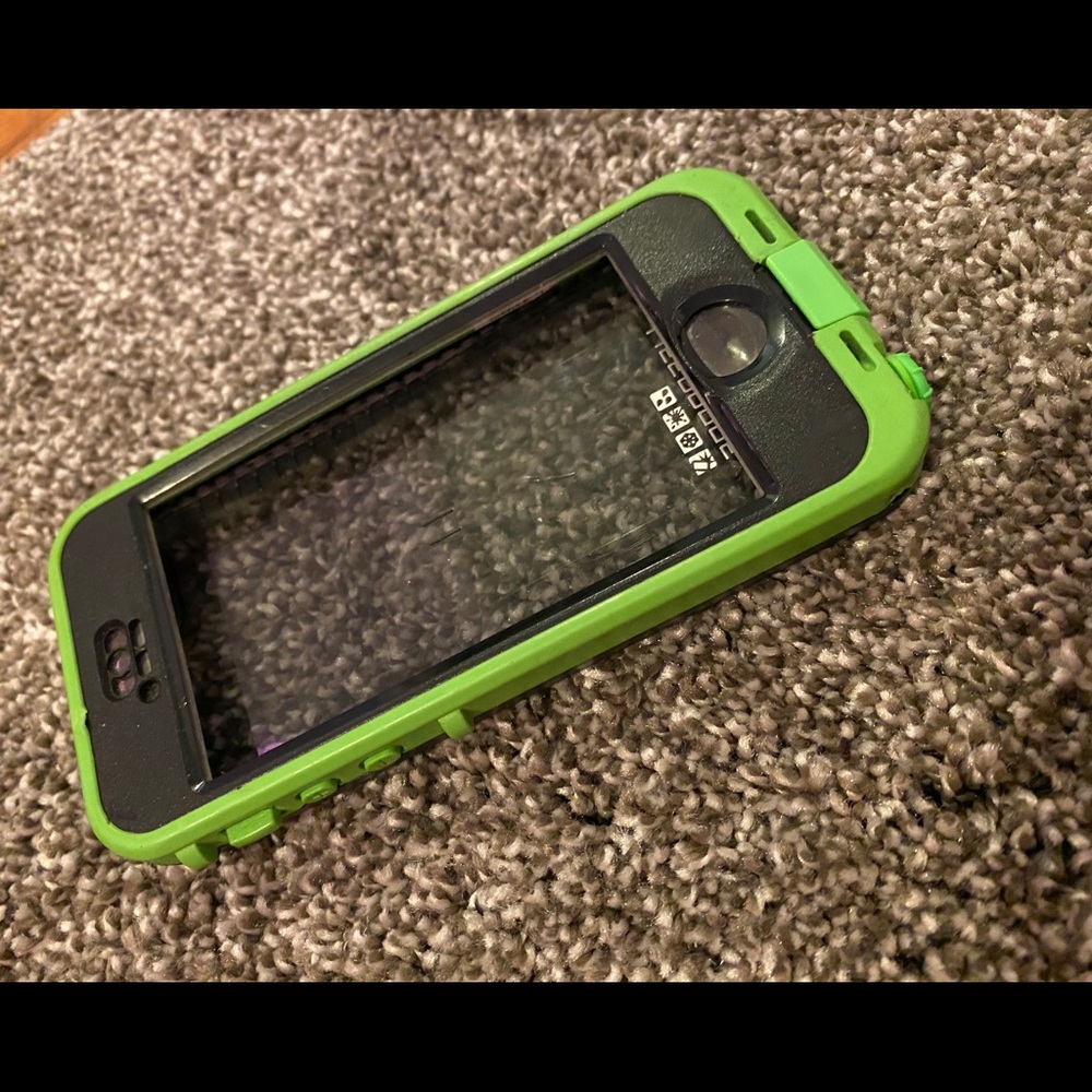 Lifeproof iPhone 5 casescase